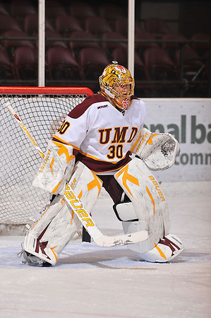 Minnesota-Duluth goaltender Kim Martin. (Brett Groehler)