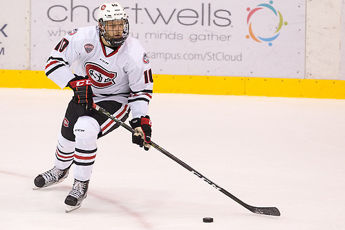 22 Oct 16:  Jon Lizotte (St. Cloud - 10). The St. Cloud State University Huskies host the University of Minnesota in a non-conference matchup at the National Hockey Center in St. Cloud, MN. (Jim Rosvold/USCHO.com)