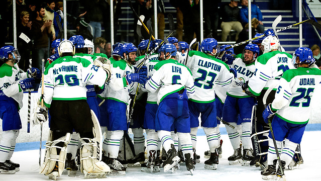 Salve Regina celebrates advancing to the Frozen Four (Rob McGuinness)