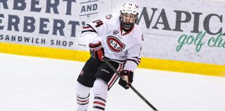 Patrick Newell (SCSU-14) 2018 December 8 St.Cloud State University hosts University of Nebraska Omaha in a NCHC contest at the Herb Brooks National Hockey Center (Bradley K. Olson)