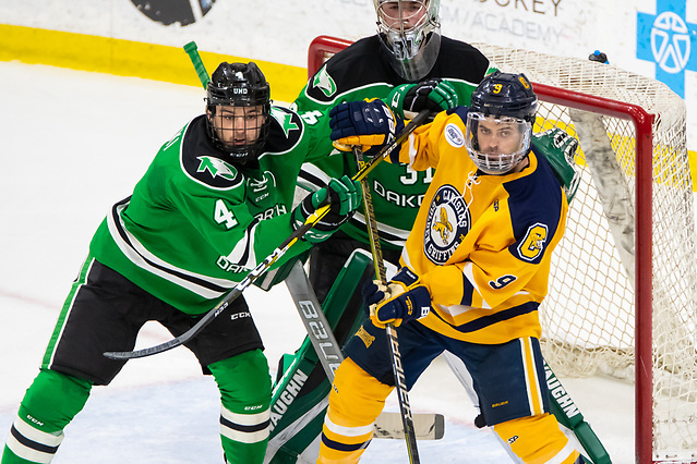 Andrew Peski (4 - North Dakota), David Parrottino (9 - Canisius) (2019 Omar Phillips)