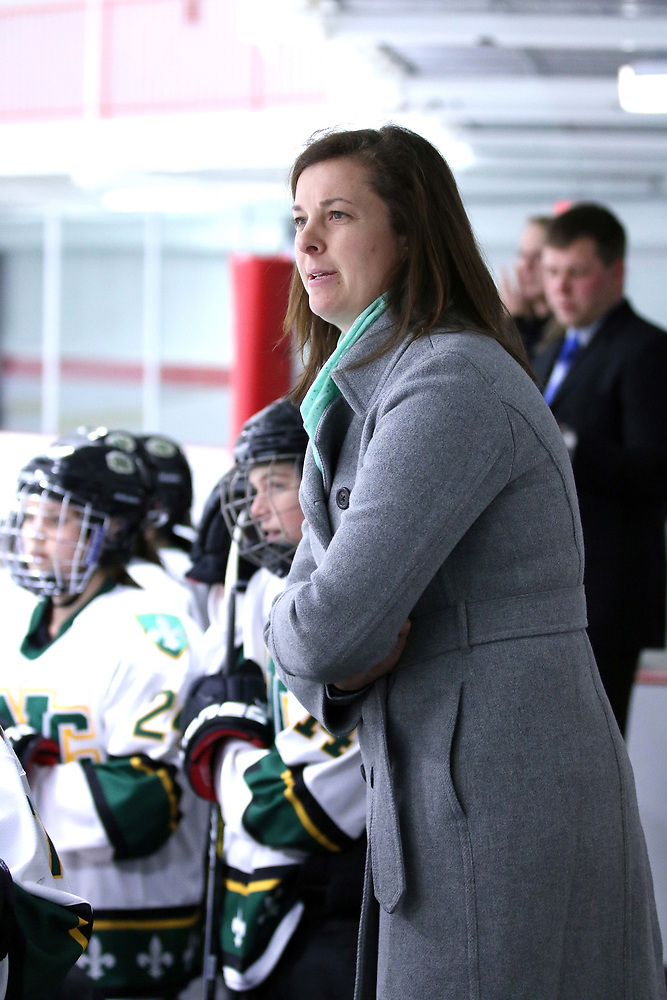 Meredith Roth is the new associate head coach at Holy Cross (St. Norbert Athletics)