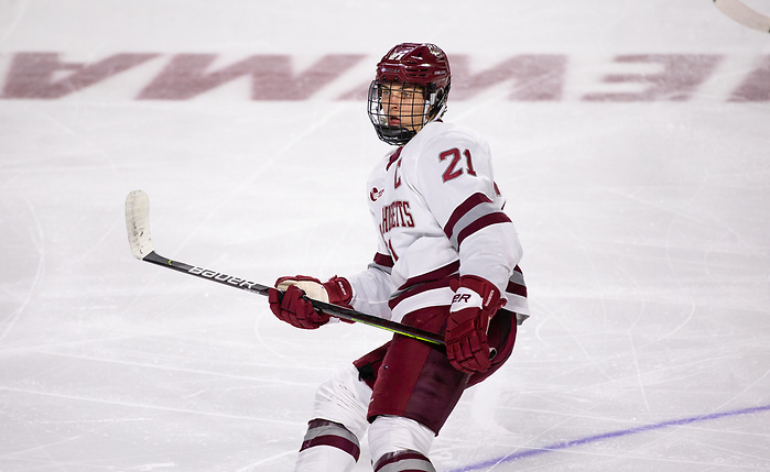 AMHERST, MA - NOVEMBER 22: Mitchell Chaffee #21 of the Massachusetts Minutemen. The UMass Minutemen play the Merrimack College Warriors during NCAA men's hockey at the Mullins Center on November 22, 2019 in Amherst, Massachusetts. The game ended in a 2-2 tie. (Photo by Rich Gagnon/USCHO) (Rich Gagnon)