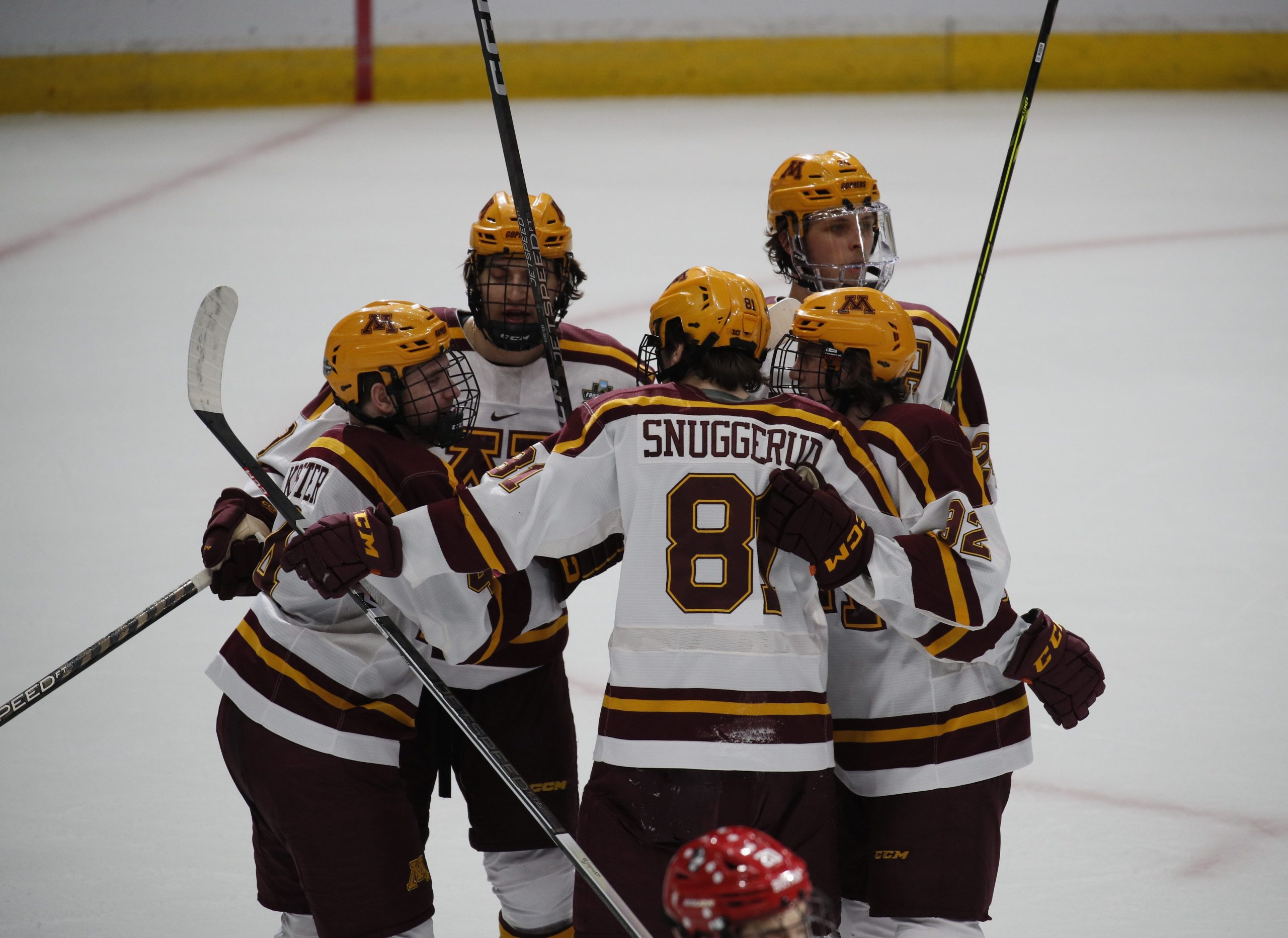 Uscho Scores - 8287zuf